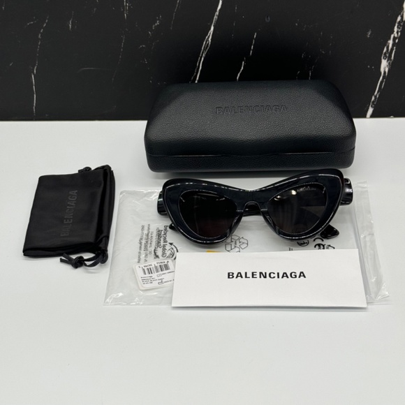 NEW BB0204S 001 BALENCIAGA BLACK GREY CAT EYE WOMEN BALENCIAGA SUNGLASSES - Picture 10 of 10